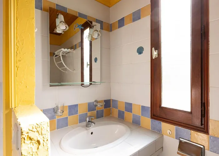 Marina De Sant Ambroggio Apartment *